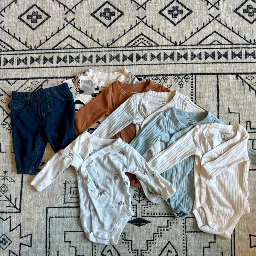 6 Carters Longsleeve Onesies Bundle + Jeans- 3M